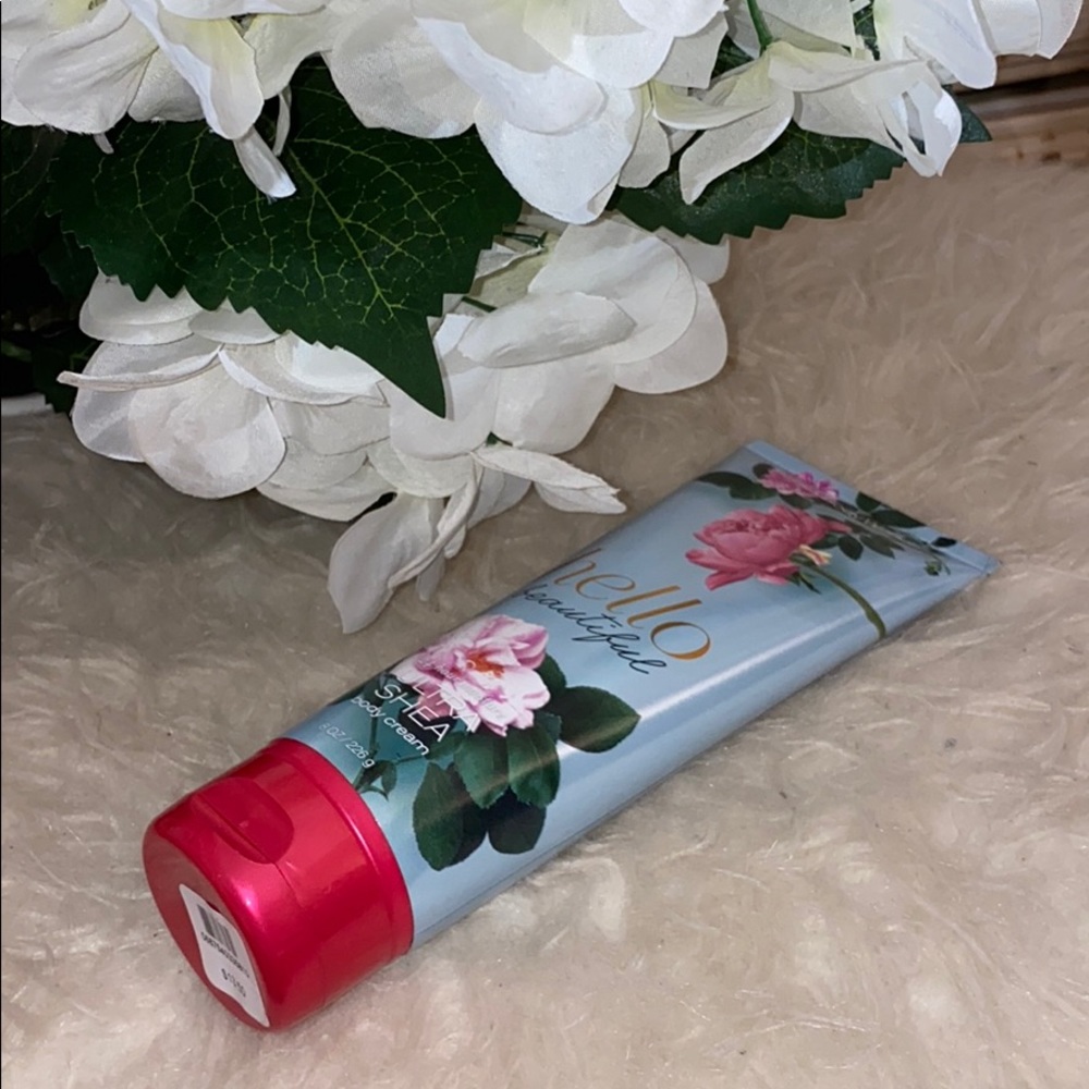 NEW Bath and Body Works Lotion- Hello Beautiful